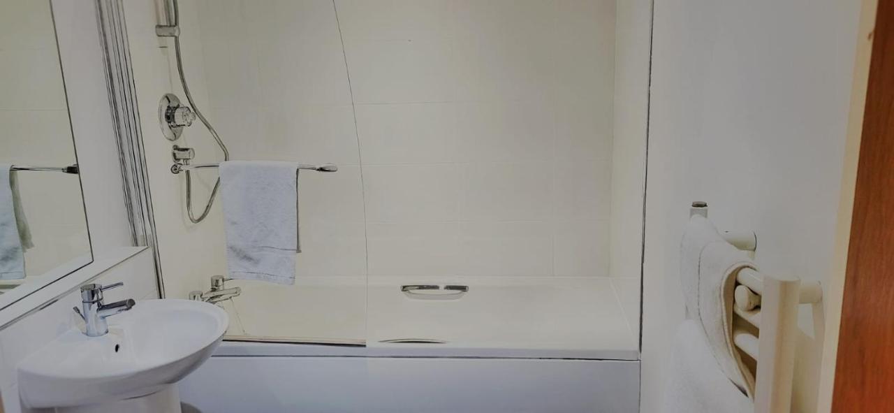 City Centre 1 Bed Apartment Birmingham Bagian luar foto